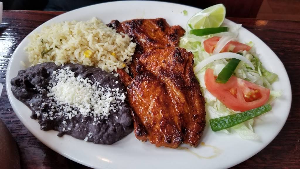 Paisanos Restaurant | restaurant | 223 High St, Waltham, MA 02453, USA | 7818994505 OR +1 781-899-4505