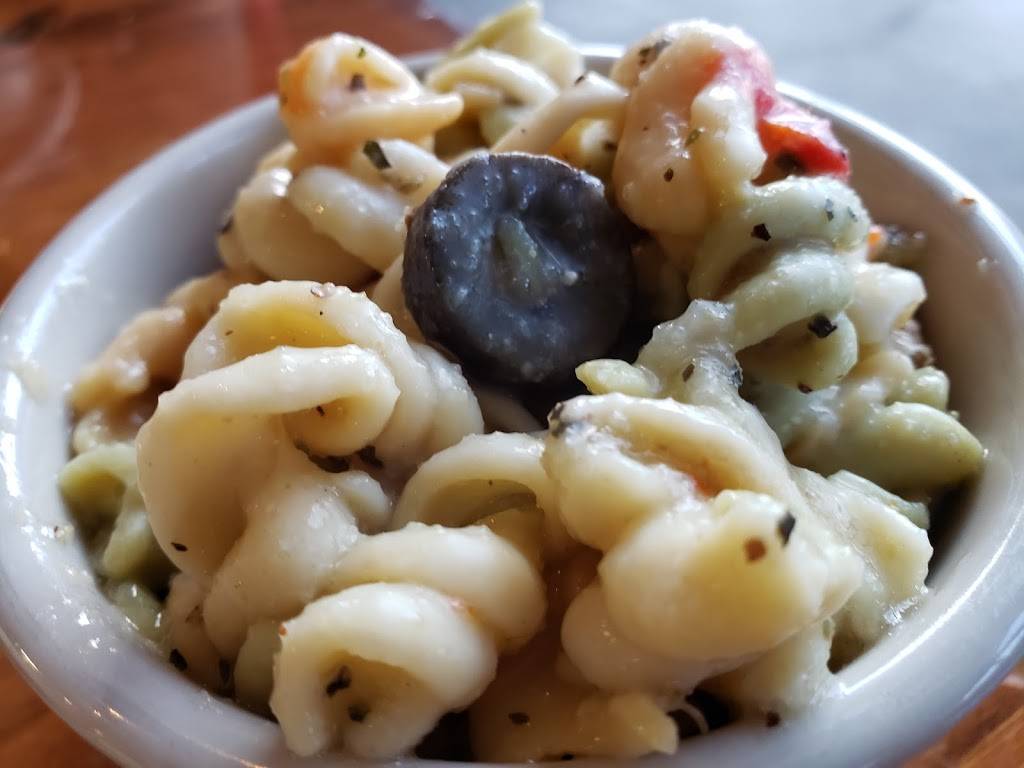 B&C Barbeque | restaurant | 355 North Washington Street, Wichita, KS 67202, USA | 3162638815 OR +1 316-263-8815