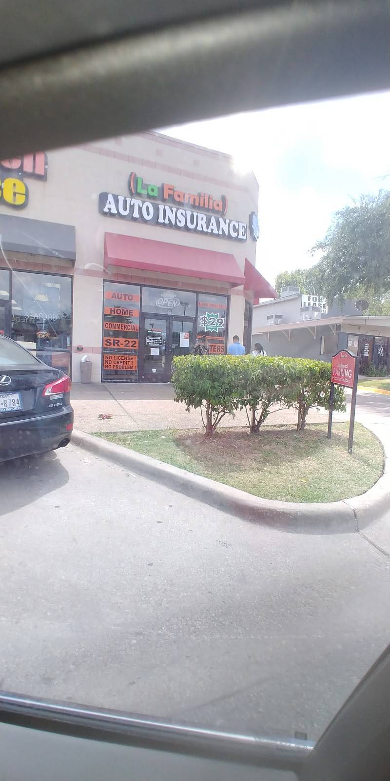 Crispy Chicken & Rice | restaurant | 704 W Jefferson Blvd #B, Dallas, TX 75208, USA | 2149415877 OR +1 214-941-5877