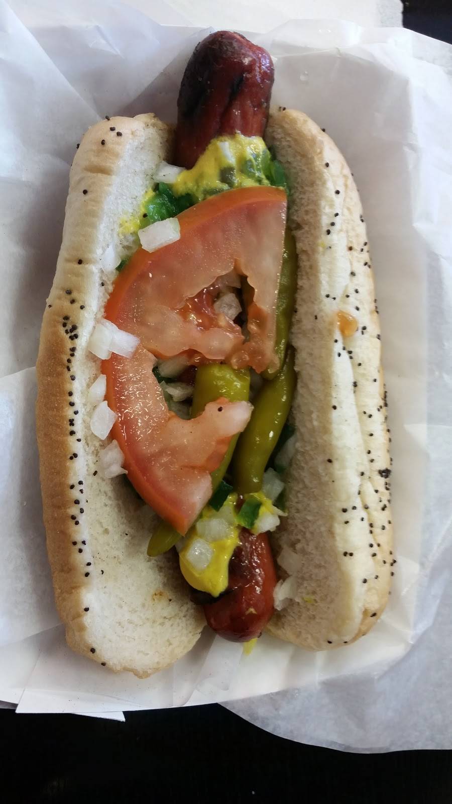 Poochie’s | restaurant | 3602 Dempster Street, Skokie, IL 60076, USA | 8476730100 OR +1 847-673-0100