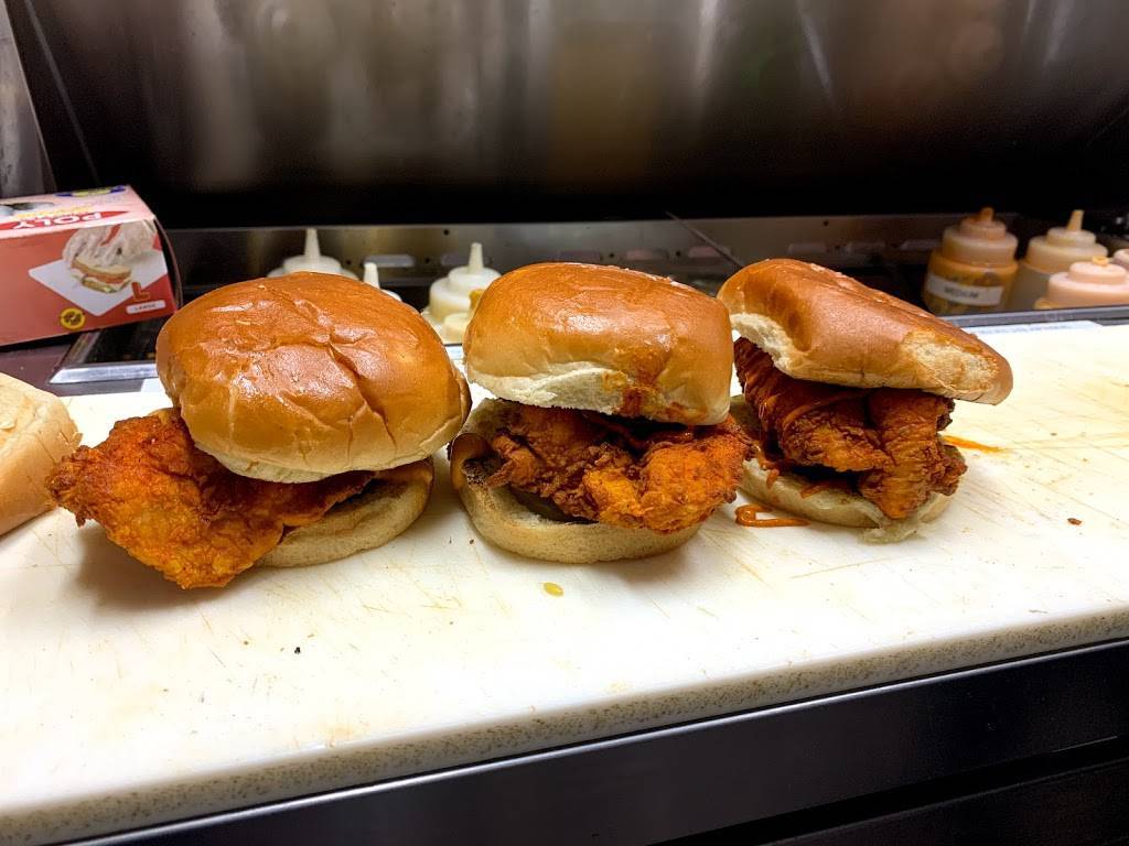 Chinos Hot Chicken | restaurant | 15850 Soquel Canyon Pkwy, Chino Hills, CA 91709, USA | 9096068910 OR +1 909-606-8910