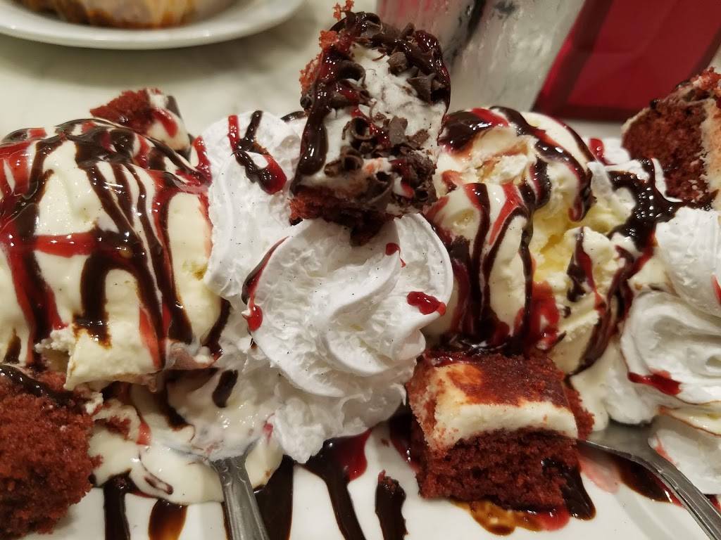 Sugar Factory | restaurant | Pentagon City Mall, 1100 S Hayes St, Arlington, VA 22202, USA | 7032583374 OR +1 703-258-3374