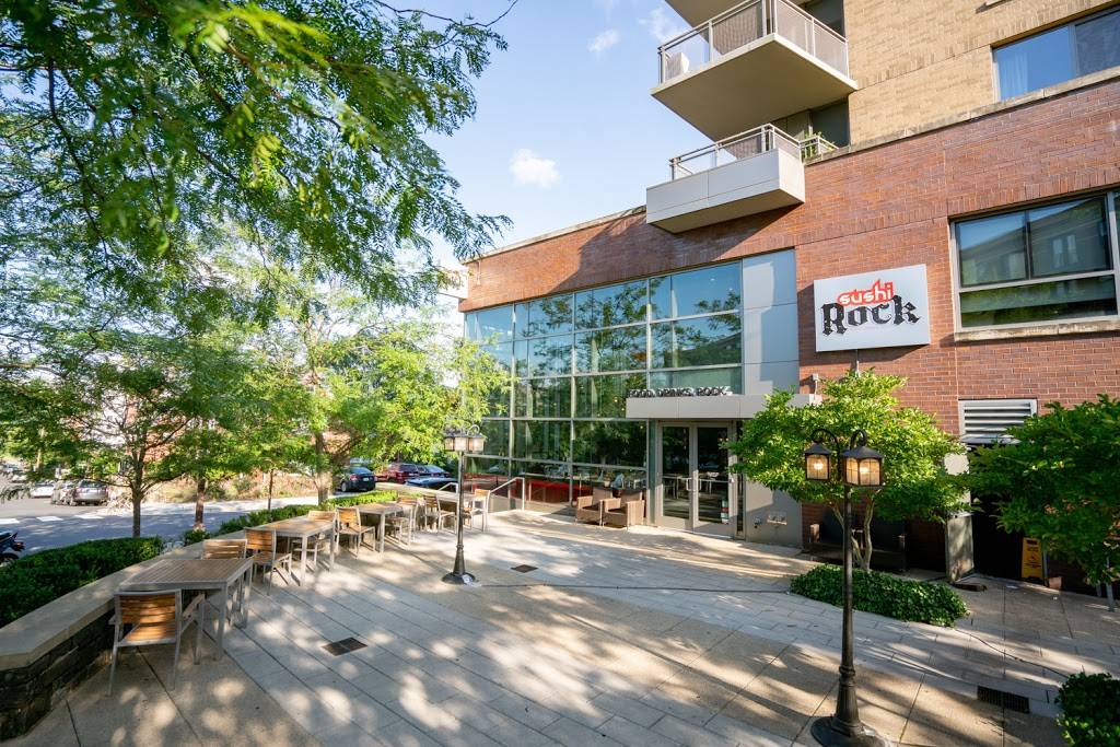 Sushi Rock | restaurant | 1900 Clarendon Blvd, Arlington, VA 22201, USA | 5713128027 OR +1 571-312-8027