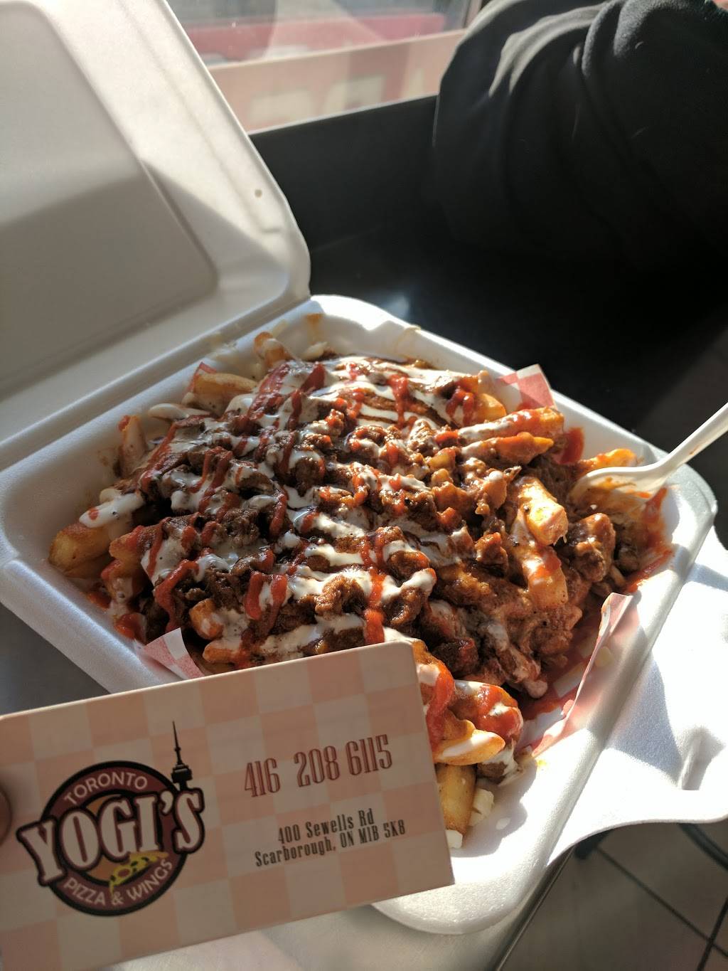 Yogis Pizza & Wings | meal takeaway | 400 Sewells Rd, Scarborough, ON M1B 5H3, Canada | 4162086115 OR +1 416-208-6115