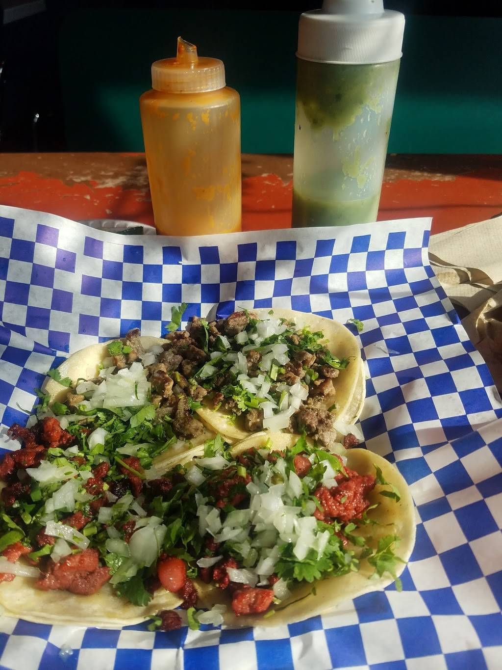 Tacomania | restaurant | 565 1st St, Gilroy, CA 95020, USA | 4088425720 OR +1 408-842-5720