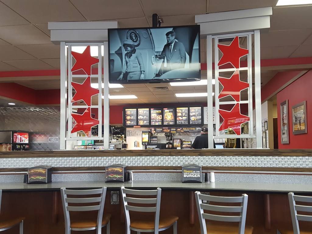 Hardees | restaurant | 515 S Delaware Ave, Mason City, IA 50401, USA | 6414245395 OR +1 641-424-5395