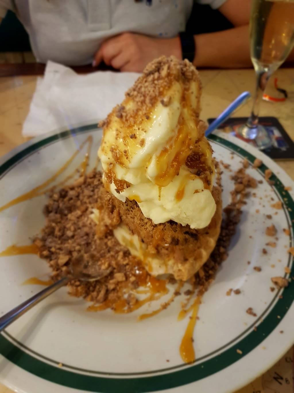 Flanigans Seafood Bar and Grill | restaurant | 9516 Harding Ave, Surfside, FL 33154, USA | 3058670099 OR +1 305-867-0099