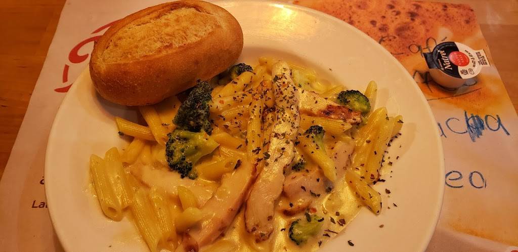 Mikes | restaurant | 419 Rue Saint-Jacques, Saint-Jean-sur-Richelieu, QC J3B 2M1, Canada | 4503473030 OR +1 450-347-3030