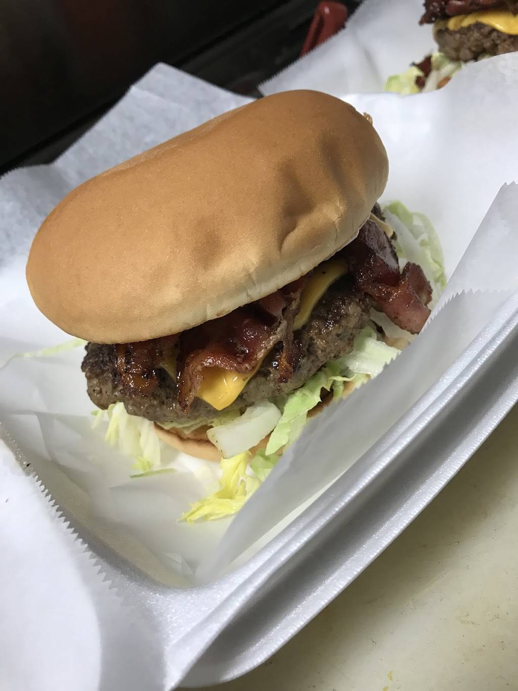 Jimmys Big Burgers | restaurant | 3010 Vilbig Rd, Dallas, TX 75212, USA | 2147411550 OR +1 214-741-1550