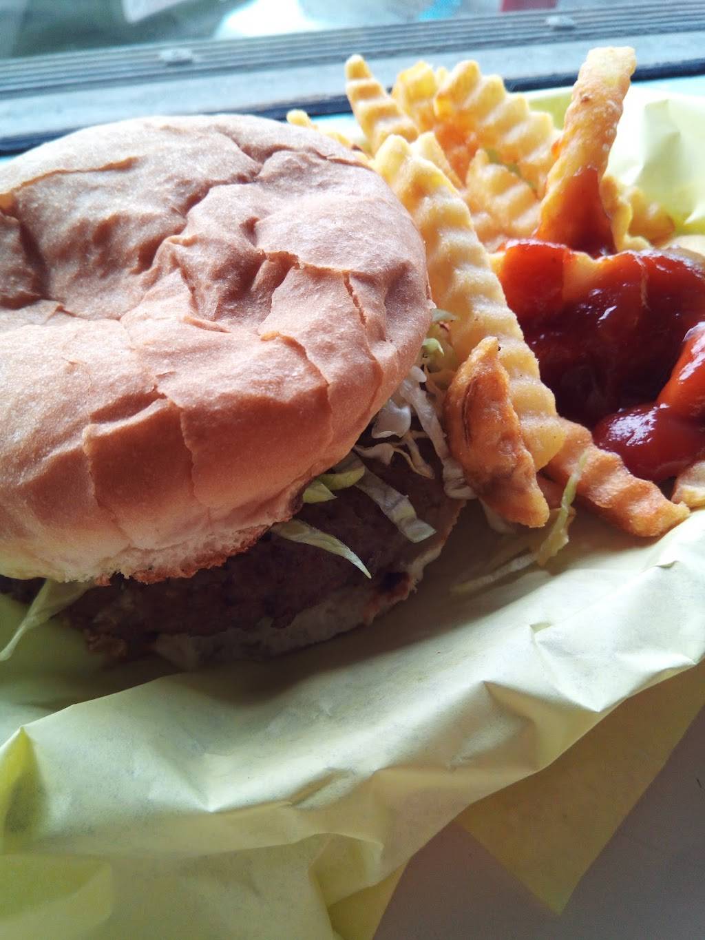 Peach Pit | restaurant | 555 E Olive Ave, Fresno, CA 93728, USA | 5592682400 OR +1 559-268-2400