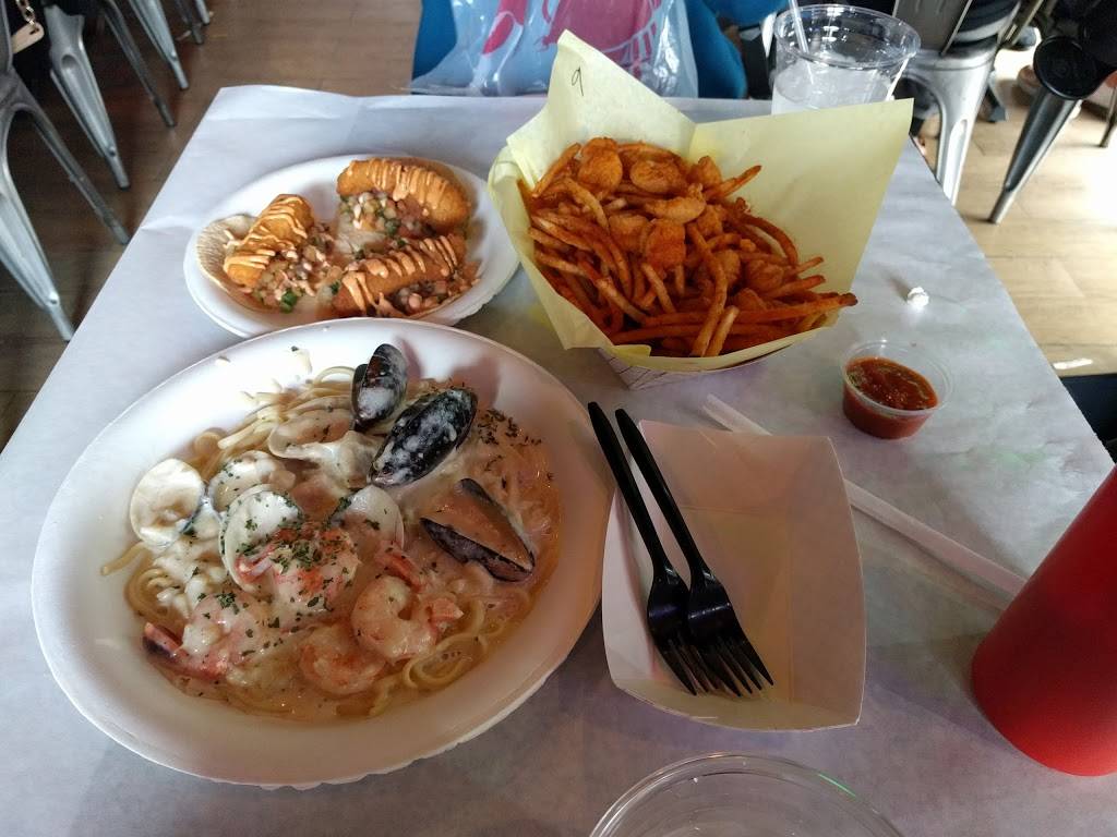 The Kickin Crab | restaurant | 2740 Alton Pkwy, Irvine, CA 92606, USA | 9498518889 OR +1 949-851-8889