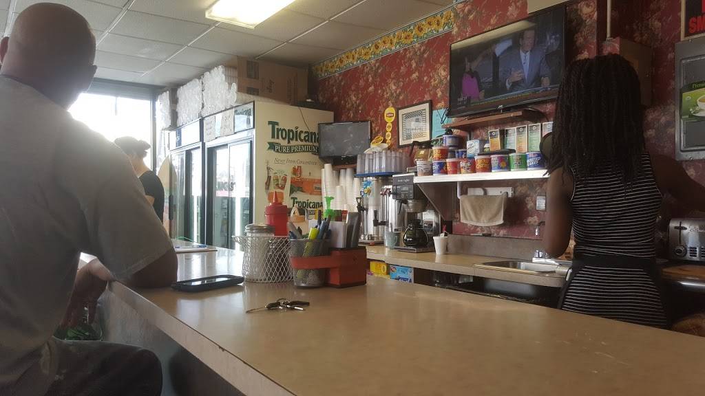 52nd Skyline | meal takeaway | 47 S 52nd St, Philadelphia, PA 19139, USA | 2157485485 OR +1 215-748-5485