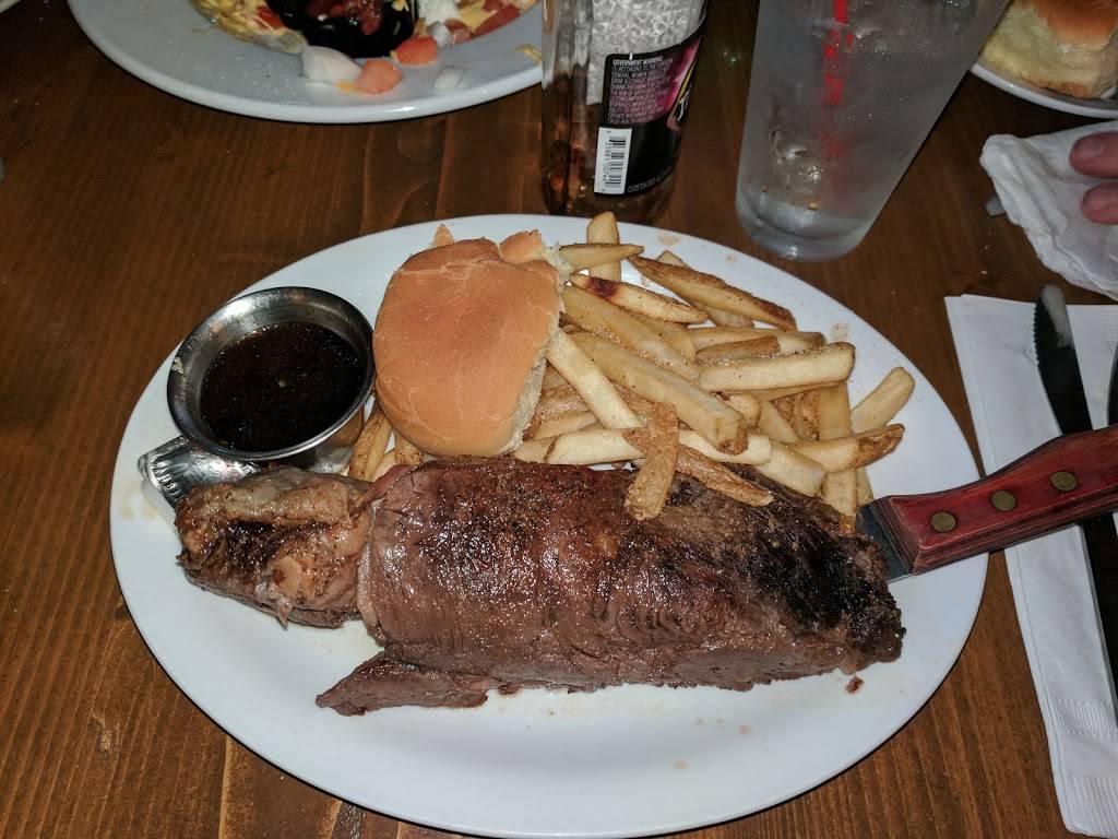 Karlsbad Tavern | restaurant | 413 W Main St, Genoa, IL 60135, USA | 8157846336 OR +1 815-784-6336