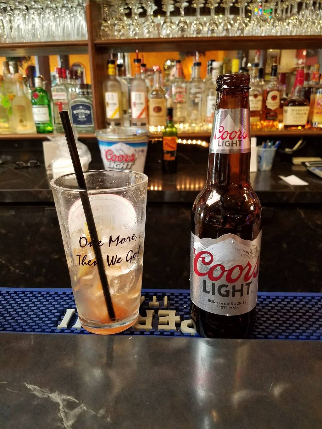 Harrys Cafe & Place | cafe | 808 W Main St, Lake Geneva, WI 53147, USA | 2622483494 OR +1 262-248-3494