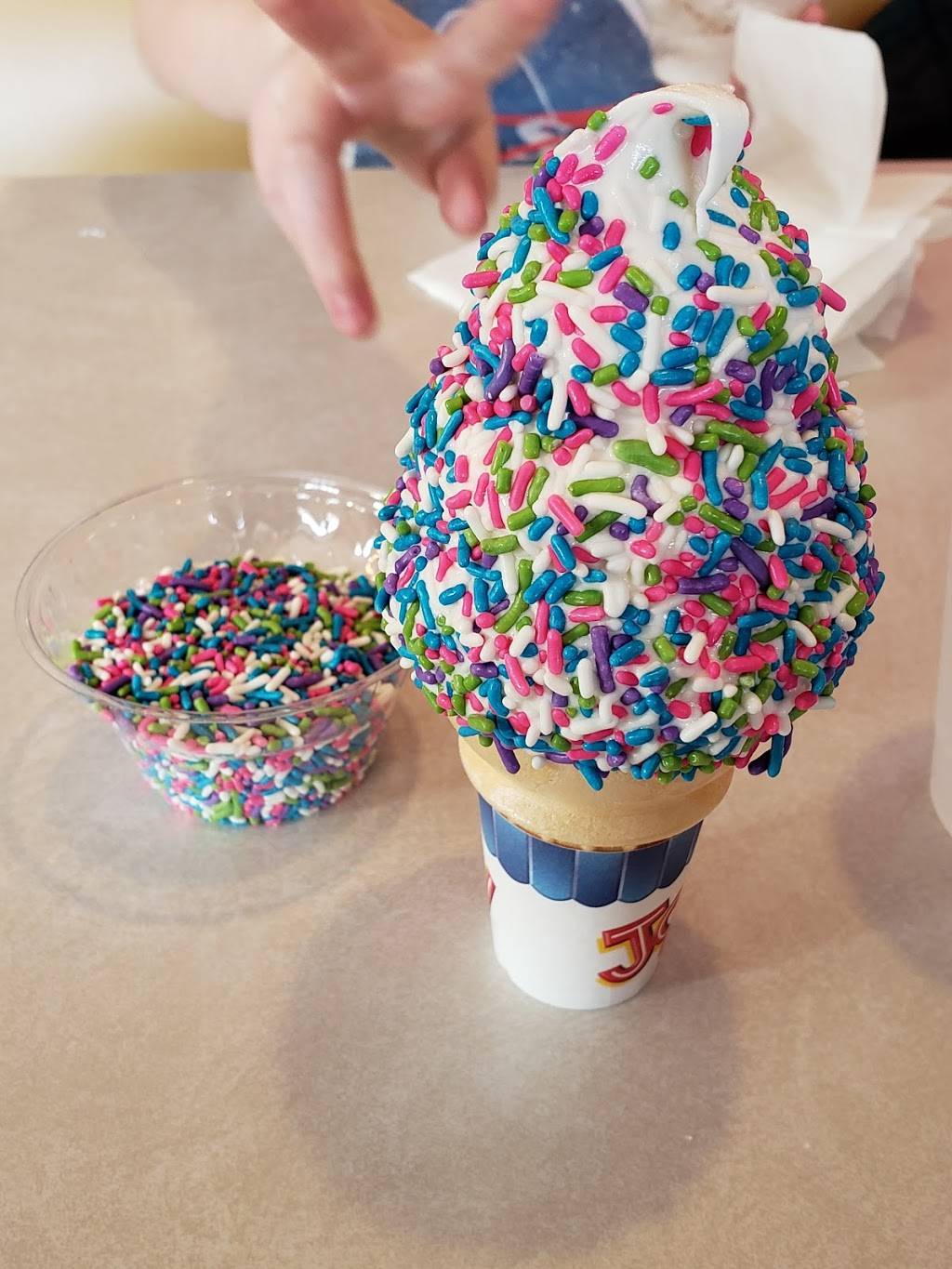 Leasons Dairy Bar and Grille | restaurant | 11475 13 Mile Rd, Warren, MI 48093, USA | 5869772680 OR +1 586-977-2680