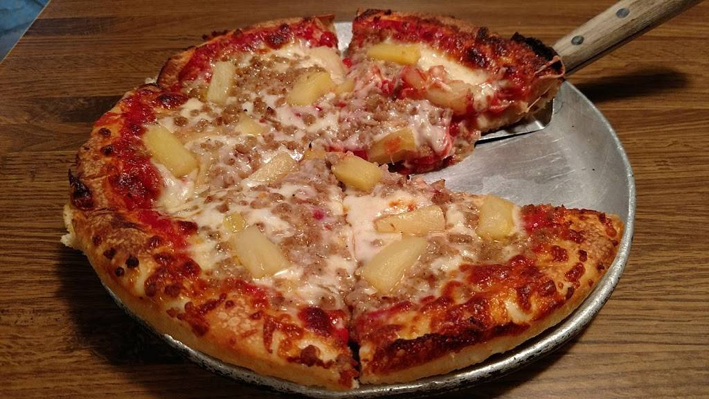Yolandas Pizza & Restaurant | restaurant | 1601 Pennsylvania Ave, Monaca, PA 15061, USA | 7247753225 OR +1 724-775-3225