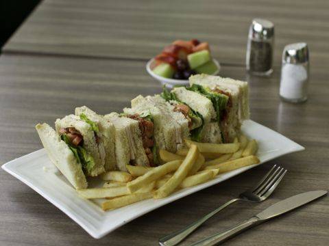 Mari Cafe & Grill | cafe | 138 N Robertson Blvd, Beverly Hills, CA 90211, USA | 3106521128 OR +1 310-652-1128