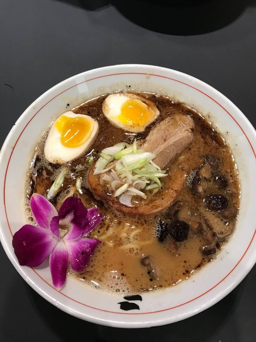 Sansotei Ramen Square One | restaurant | 100 City Centre Dr Unit 2 - 817, Mississauga, ON L5B 2C9, Canada | 9052328890 OR +1 905-232-8890