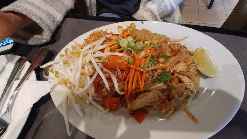 Little Bangkok | restaurant | 227 Main St N, Markham, ON L3P 1Y6, Canada | 9054718818 OR +1 905-471-8818