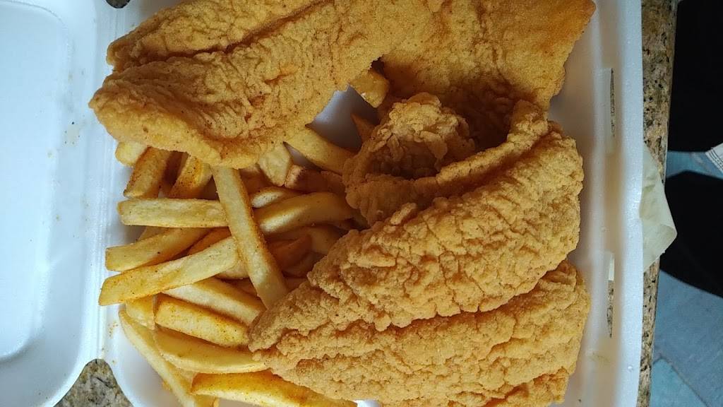 Twin Seafood | restaurant | 10240 Chef Menteur Hwy, New Orleans, LA 70127, USA | 5042467979 OR +1 504-246-7979
