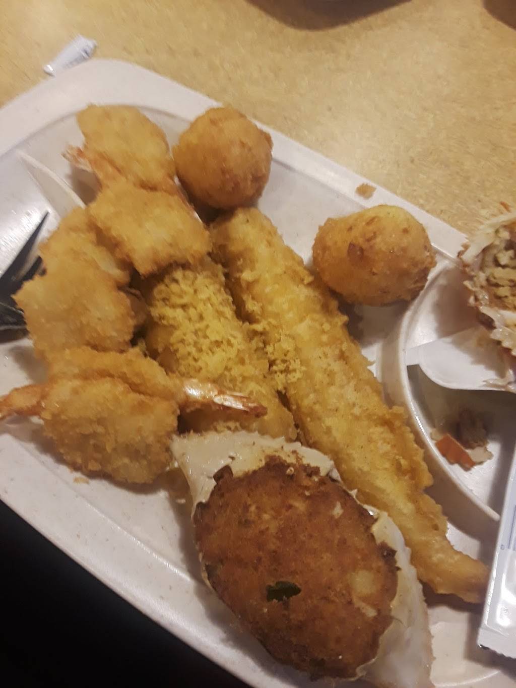 Captain Ds | restaurant | 216 By-pass 72 Northwest, Greenwood, SC 29646, USA | 8642290352 OR +1 864-229-0352