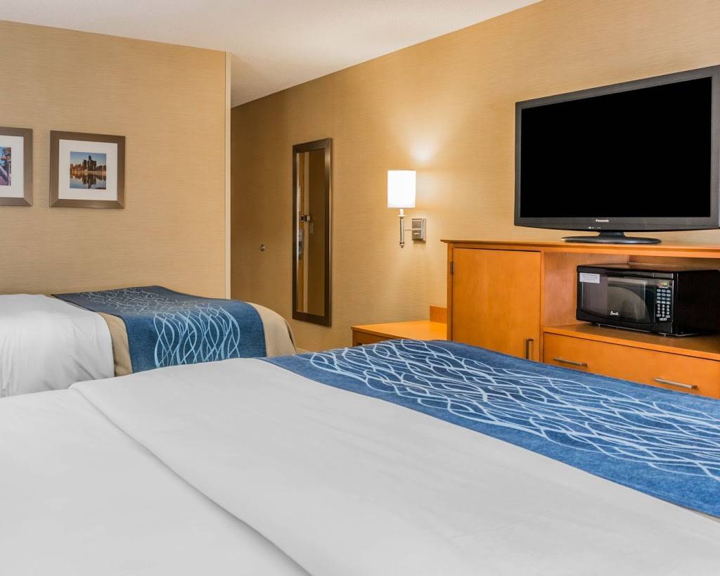 Comfort Inn | restaurant | 40455 Ann Arbor Rd, Plymouth, MI 48170, USA | 7344558100 OR +1 734-455-8100