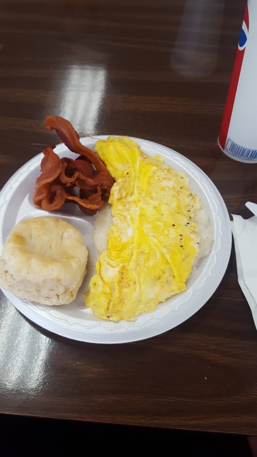 Jamestown Grocery & Station | restaurant | 2703 4th Ave, Conway, SC 29527, USA | 8432484579 OR +1 843-248-4579