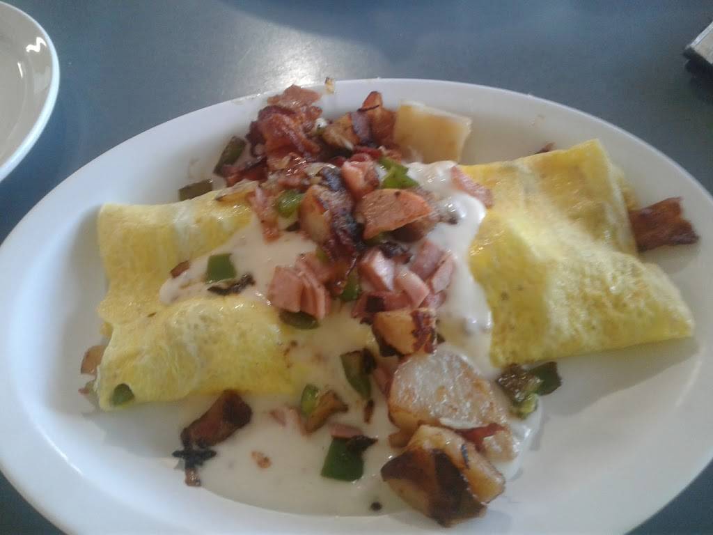 Peggys Country Kitchen | restaurant | 2100 S Ridgewood Ave, Edgewater, FL 32141, USA | 3864249333 OR +1 386-424-9333