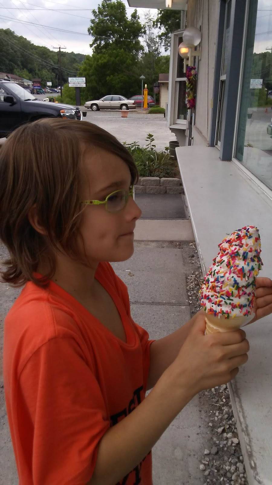 Blondies Family Restaurant | restaurant | 1865 W Penn Pike, New Ringgold, PA 17960, USA | 5703864104 OR +1 570-386-4104