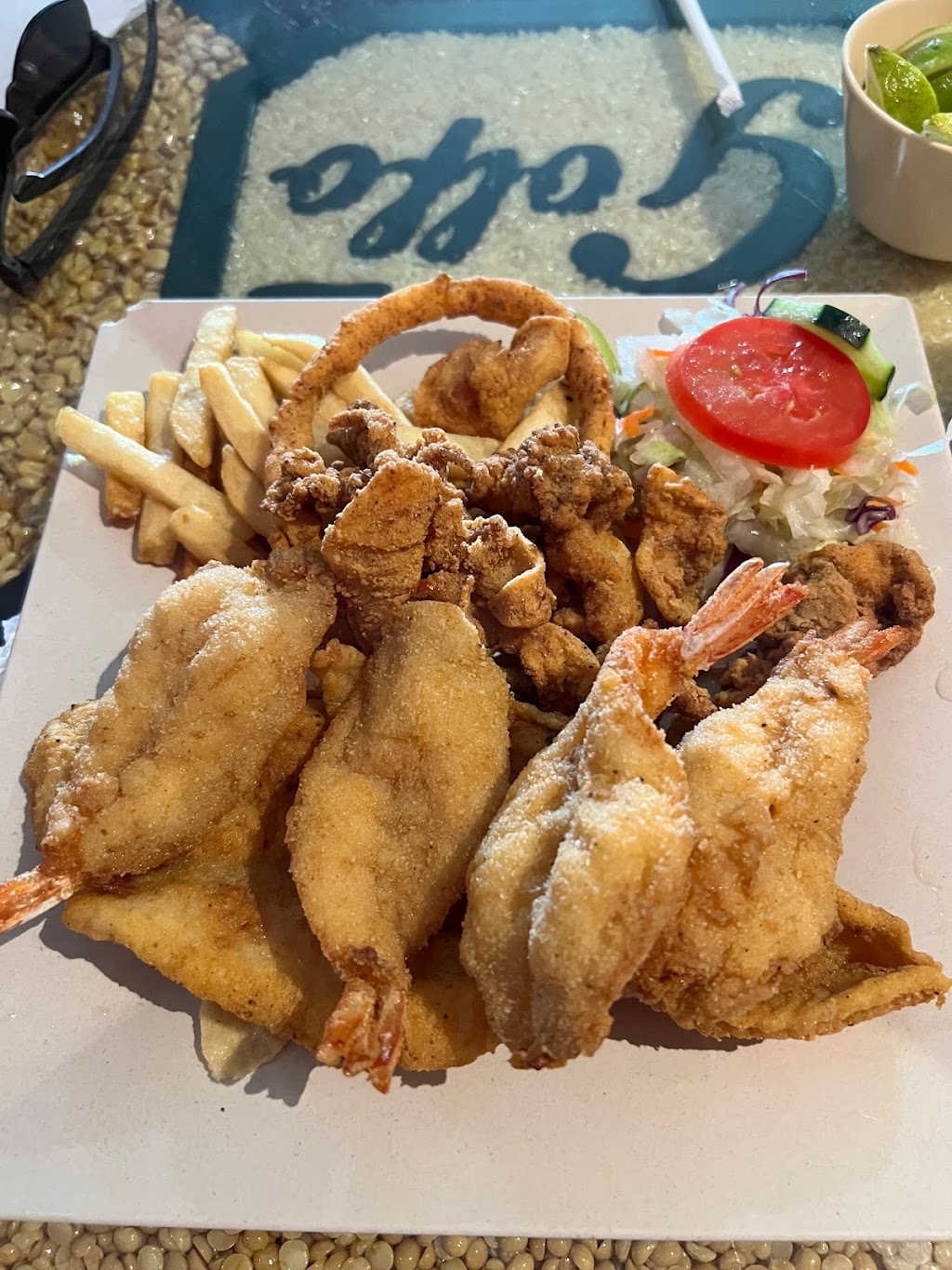 Sabores Del Golfo | restaurant | s 78550, 513 S Commerce St, Harlingen, TX 78550, USA | 9562303841 OR +1 956-230-3841