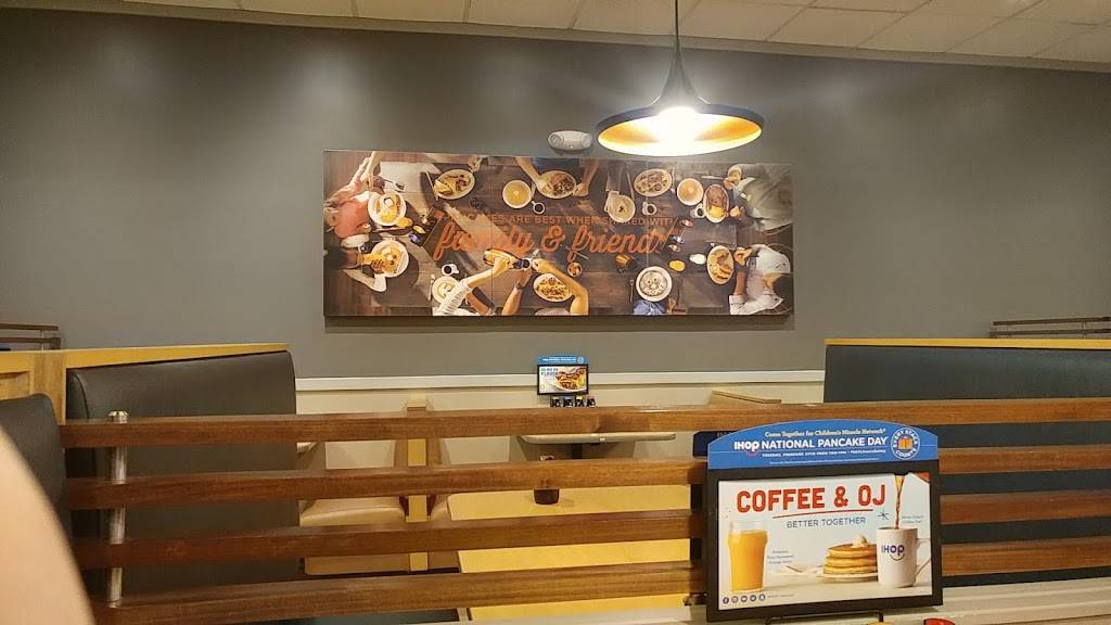 IHOP | restaurant | 11414 Paramount Blvd, Downey, CA 90241, USA | 5629230767 OR +1 562-923-0767