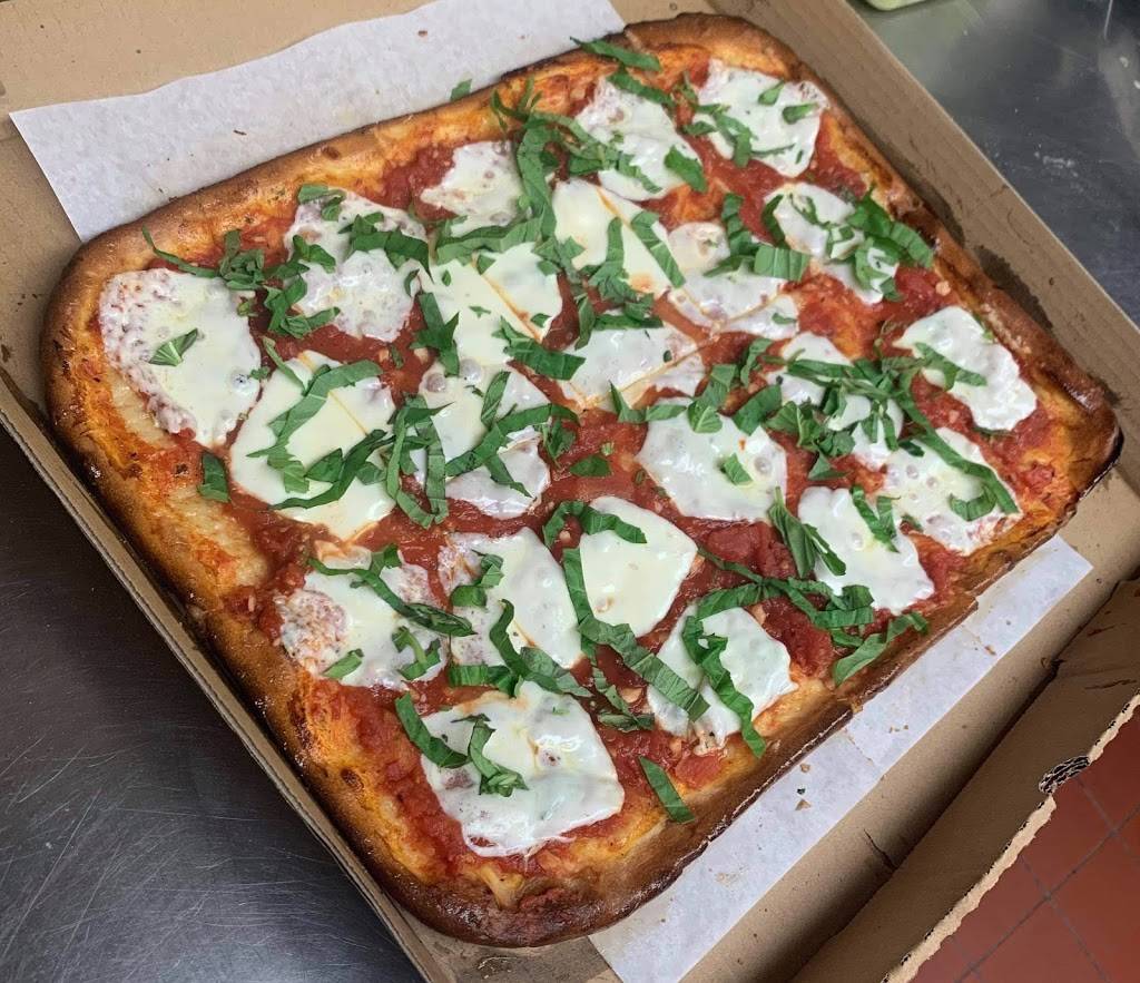 Paulinas Pizza and Restaurant | restaurant | 1067 Broadway, Esopus, NY 12429, USA | 8453843046 OR +1 845-384-3046