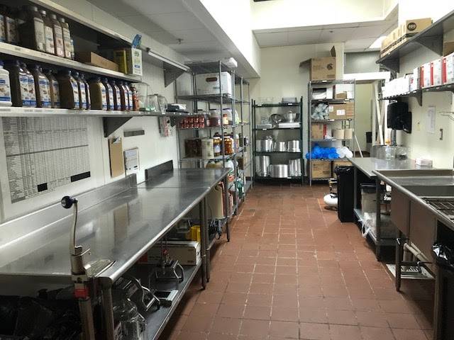 Bar Louie - The Avenue at White Marsh | night club | 8133-C, Honeygo Blvd, Baltimore, MD 21236, USA | 4108447512 OR +1 410-844-7512