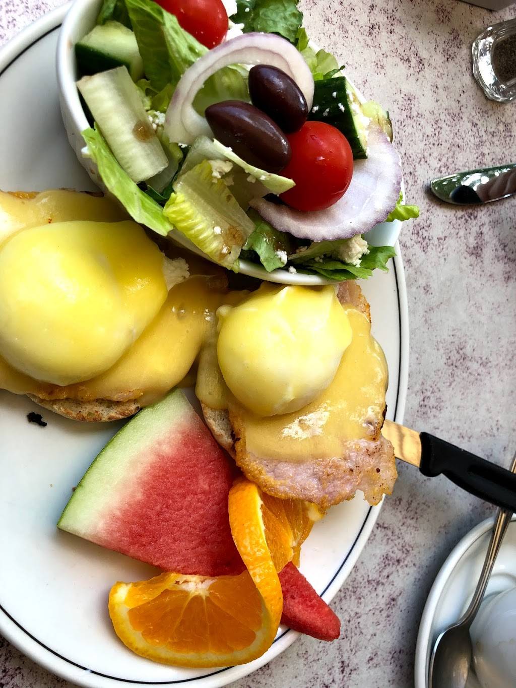 The Beacher Cafe | restaurant | 2162 Queen St E, Toronto, ON M4E 1G7, Canada | 4166993874 OR +1 416-699-3874