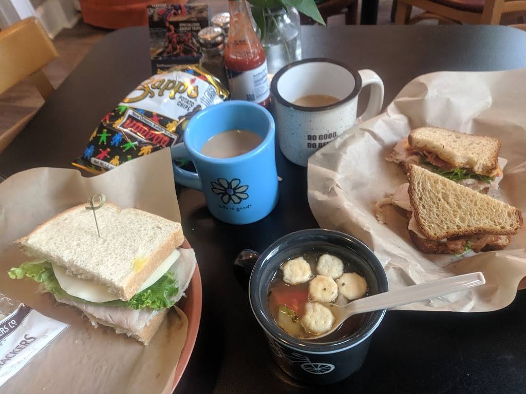 Magnolia Cafe | cafe | 206 3rd St, Carlton, MN 55718, USA | 2184995911 OR +1 218-499-5911