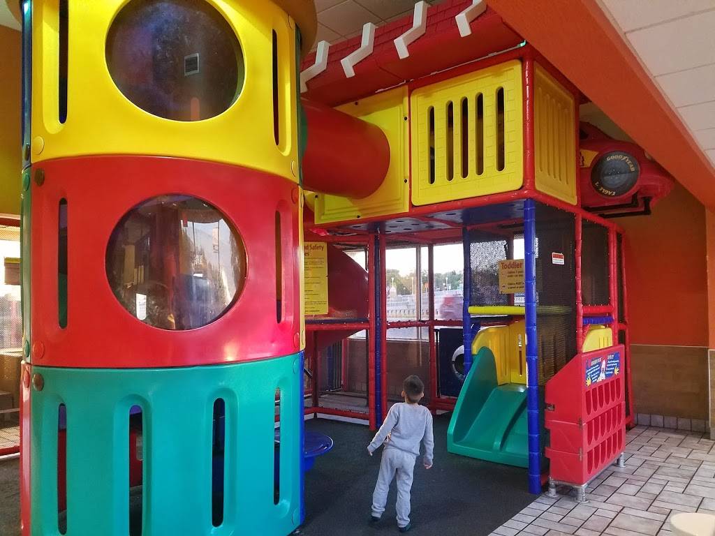 McDonalds | cafe | 2646 N PanAm Expy, San Antonio, TX 78208, USA | 2102248037 OR +1 210-224-8037