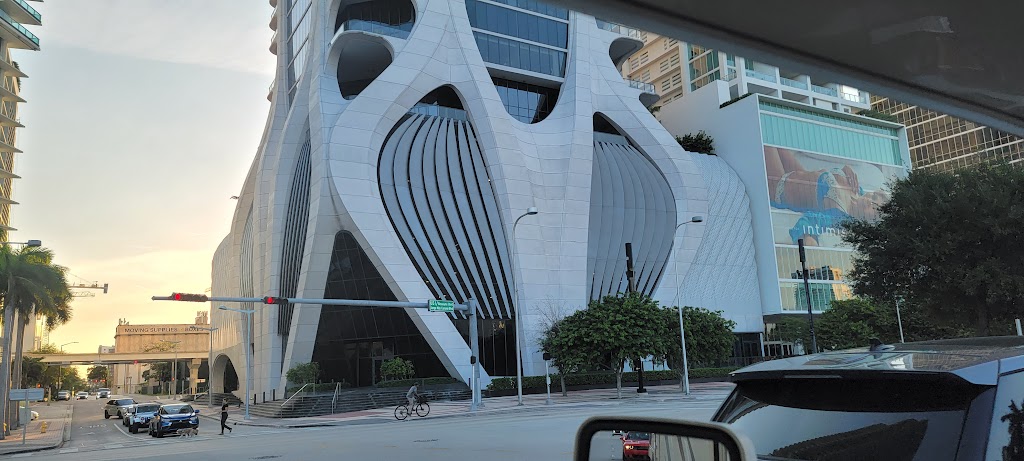 Puccis Pizza | restaurant | 888 Biscayne Blvd, Miami, FL 33132, USA | 3053588881 OR +1 305-358-8881