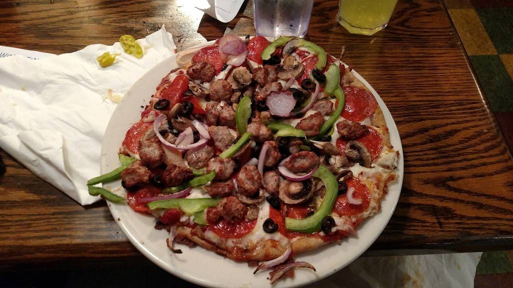 Old Chicago | restaurant | 2918 Pine Lake Rd, Lincoln, NE 68516, USA | 4024213388 OR +1 402-421-3388