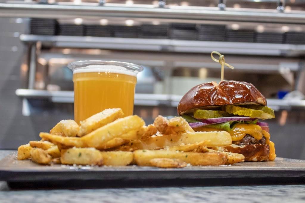 BeerBurger | restaurant | 575 Cameron Way, North Liberty, IA 52317, USA | 8447632822 OR +1 844-763-2822
