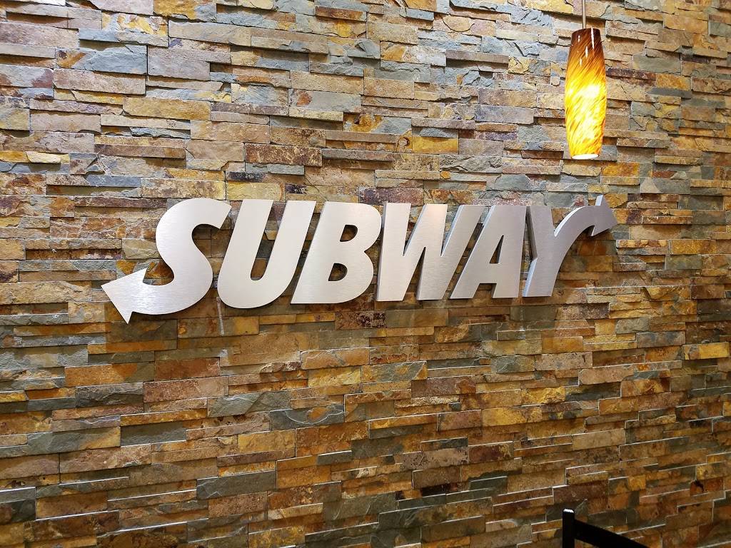 Subway Restaurants | restaurant | 1900 N Highland Ave, Los Angeles, CA 90068, USA | 3238515501 OR +1 323-851-5501