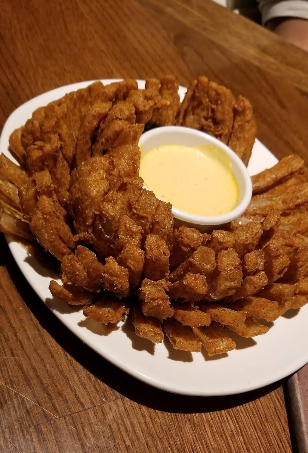 Outback Steakhouse | restaurant | 2855 W Ogden Ave, Naperville, IL 60540, USA | 6307786290 OR +1 630-778-6290