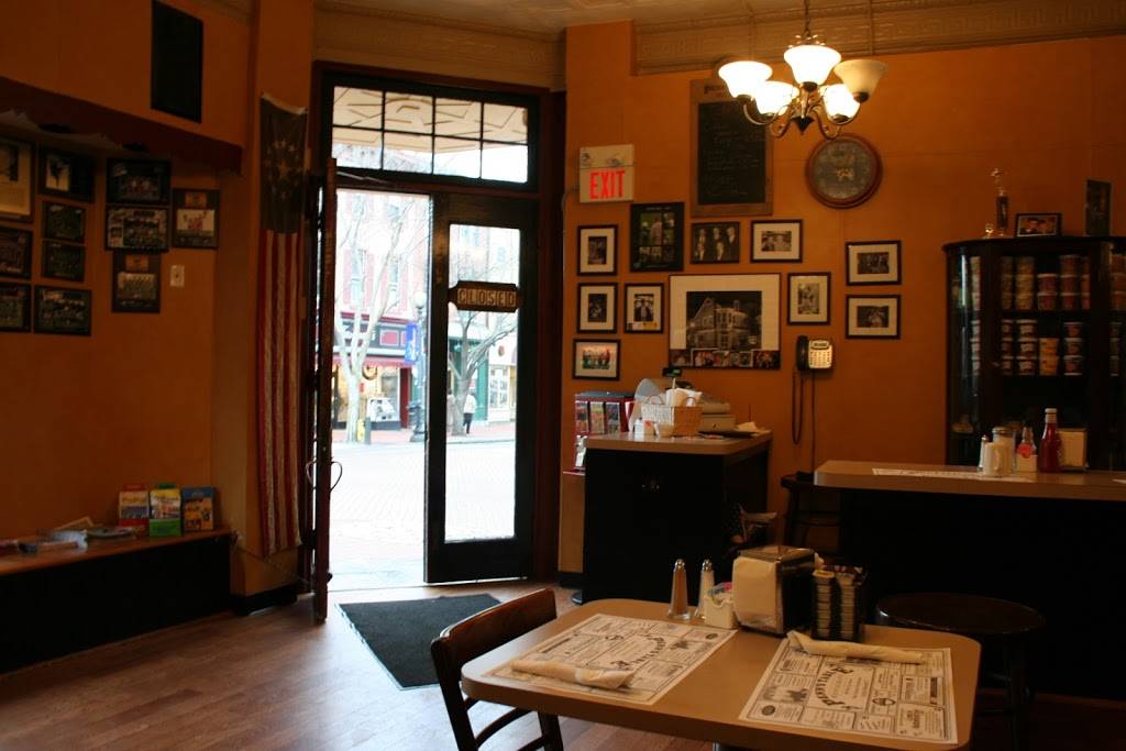 Penns Table Restaurant | restaurant | 100 W Gay St, West Chester, PA 19380, USA | 6106960677 OR +1 610-696-0677