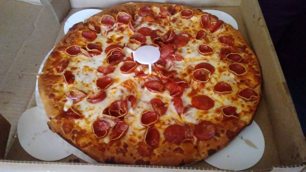 Vizzys Pizza Palace | restaurant | 35925 Ford Rd, Westland, MI 48185, USA | 7347223333 OR +1 734-722-3333