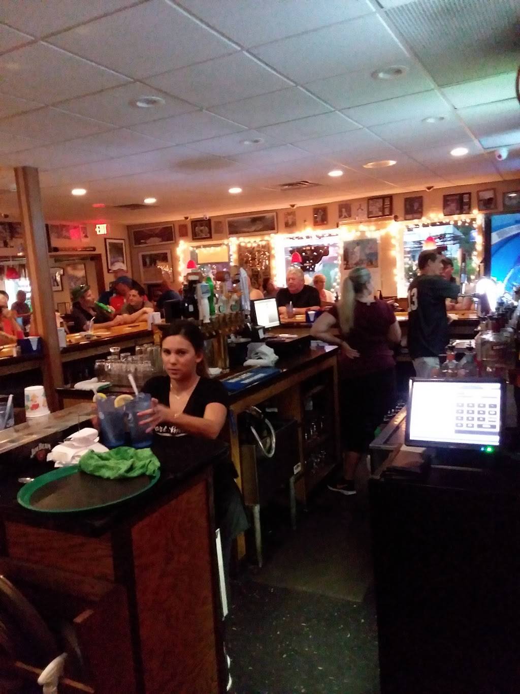 Port Smitts | restaurant | 370 Pecks Rd, Pittsfield, MA 01201, USA | 4132365727 OR +1 413-236-5727