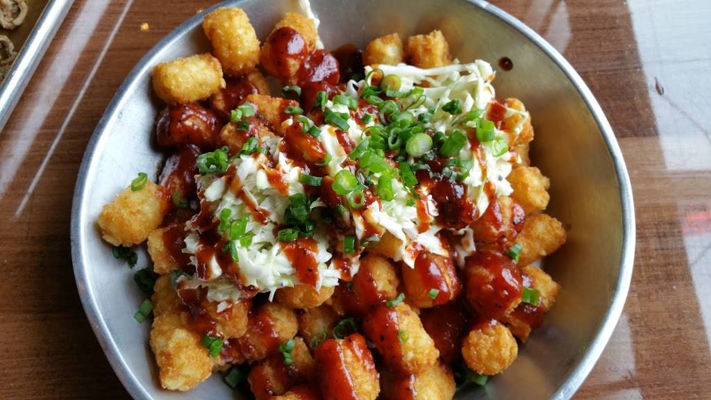 Feast BBQ | restaurant | 909 E Market St #100, Louisville, KY 40206, USA | 5027499900 OR +1 502-749-9900