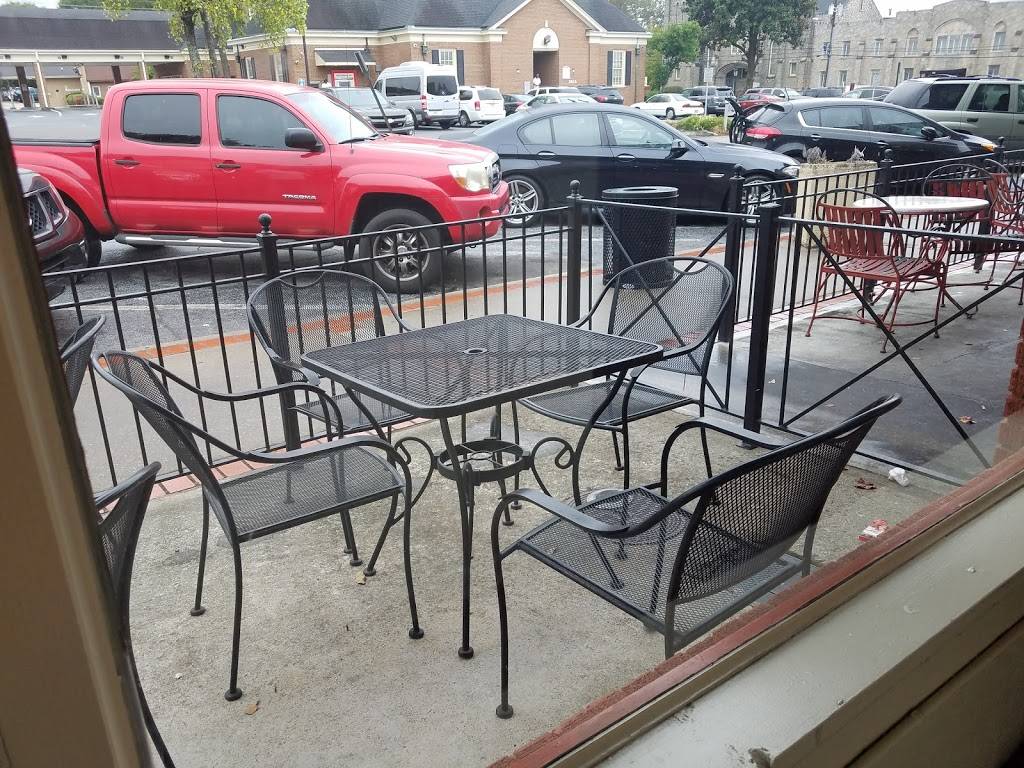 Qs Restaurant | restaurant | 1599 White Way, Atlanta, GA 30344, USA | 4047679894 OR +1 404-767-9894