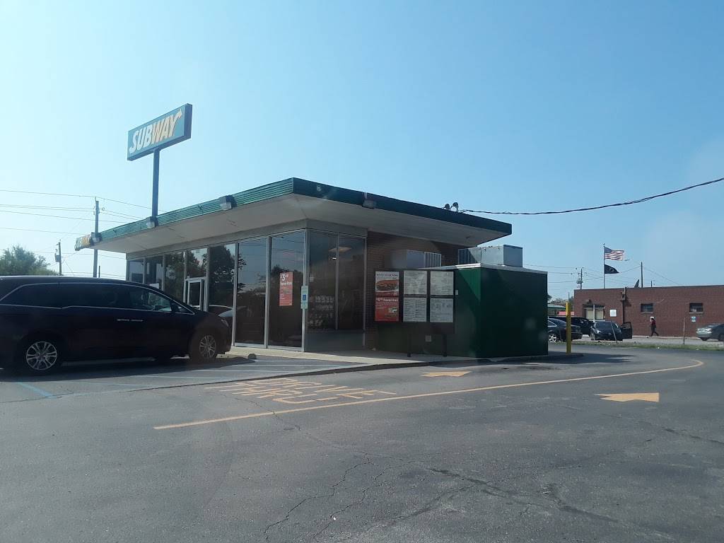 Subway | restaurant | 3302 W 16th St, Indianapolis, IN 46222, USA | 3176370303 OR +1 317-637-0303