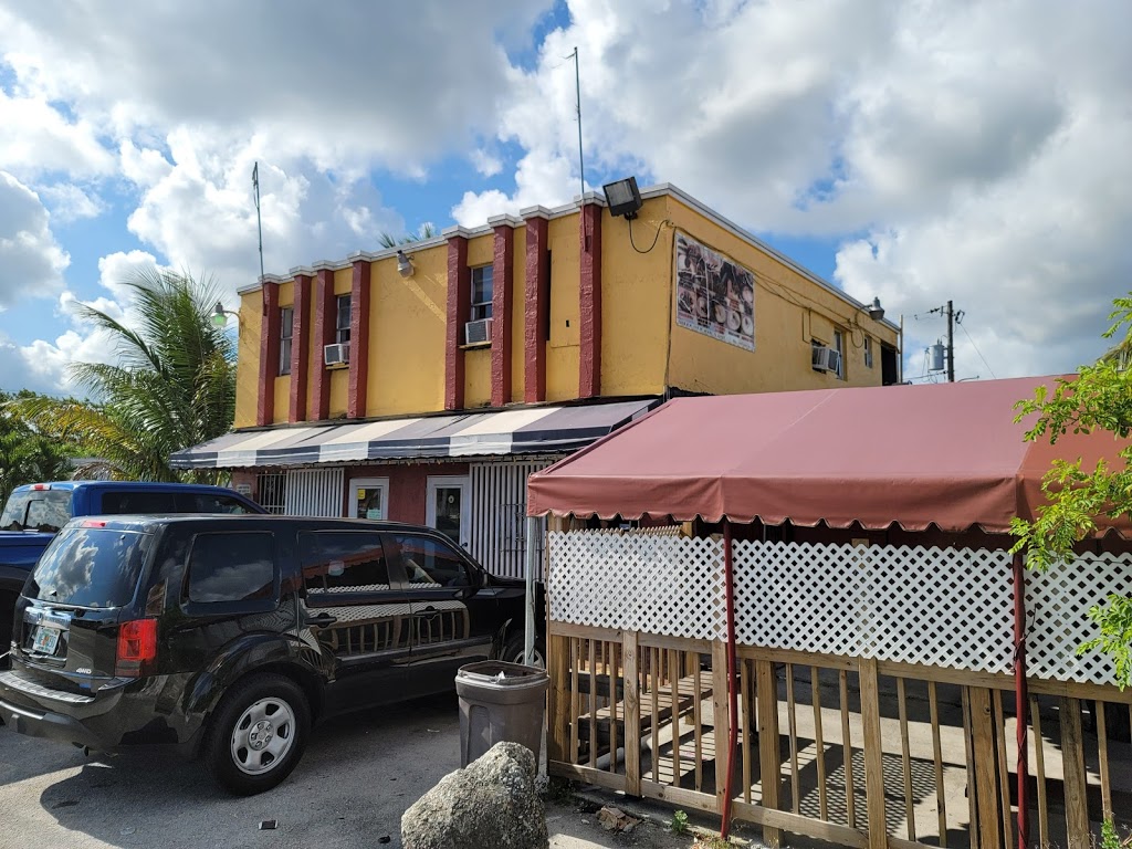 Los Costenos Cafeteria & Restaurant | restaurant | 1670 NW 119th St, Miami, FL 33167, USA | 3056815432 OR +1 305-681-5432