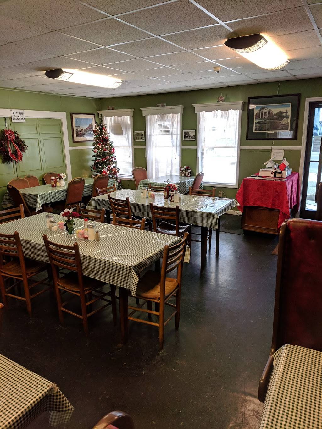 Mildreds Meals | restaurant | 109 E 5th Ave, Kenbridge, VA 23944, USA | 4346763060 OR +1 434-676-3060