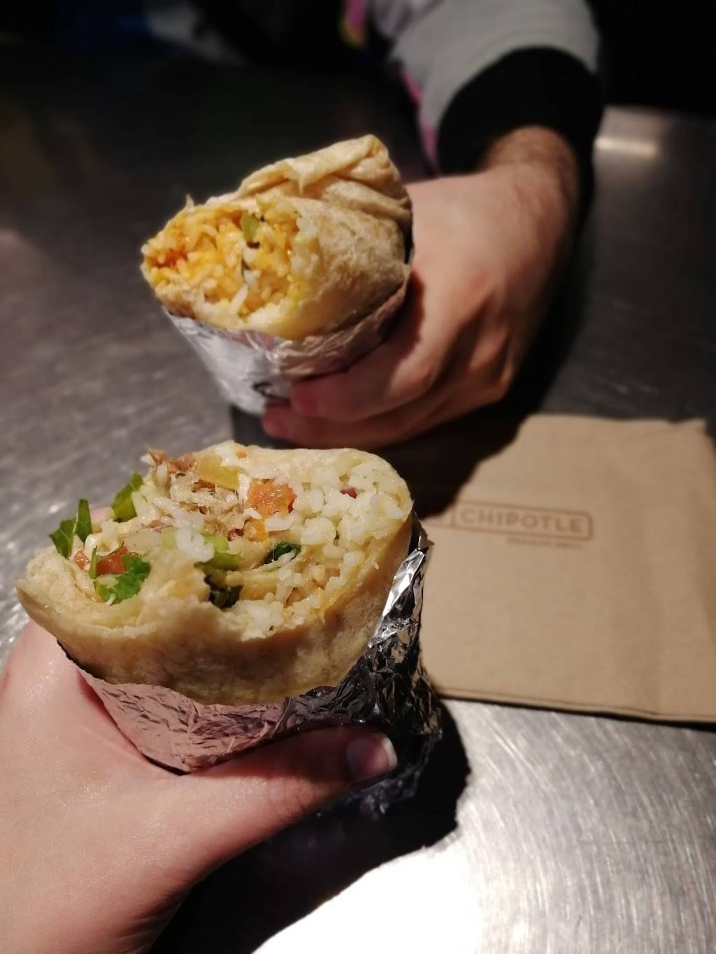 Chipotle Mexican Grill | restaurant | 7101 Melrose Ave, Los Angeles, CA 90046, USA | 3232970334 OR +1 323-297-0334